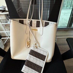 MK reversible genuine leather tote set